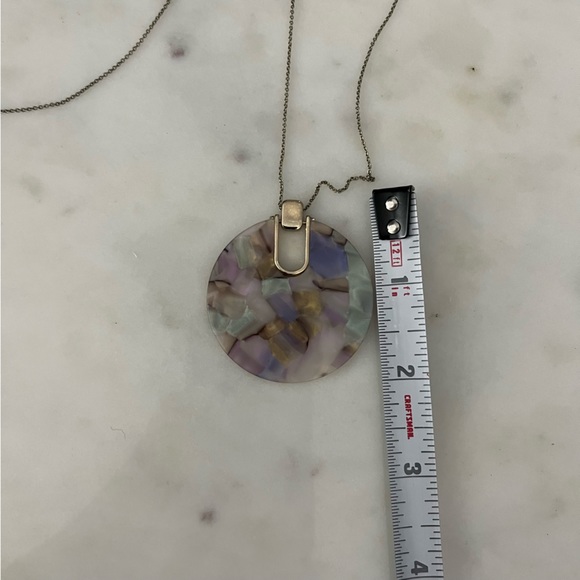 💕 Ann Taylor Loft iridescent purple tone mother of pearl style necklace - Picture 7 of 8